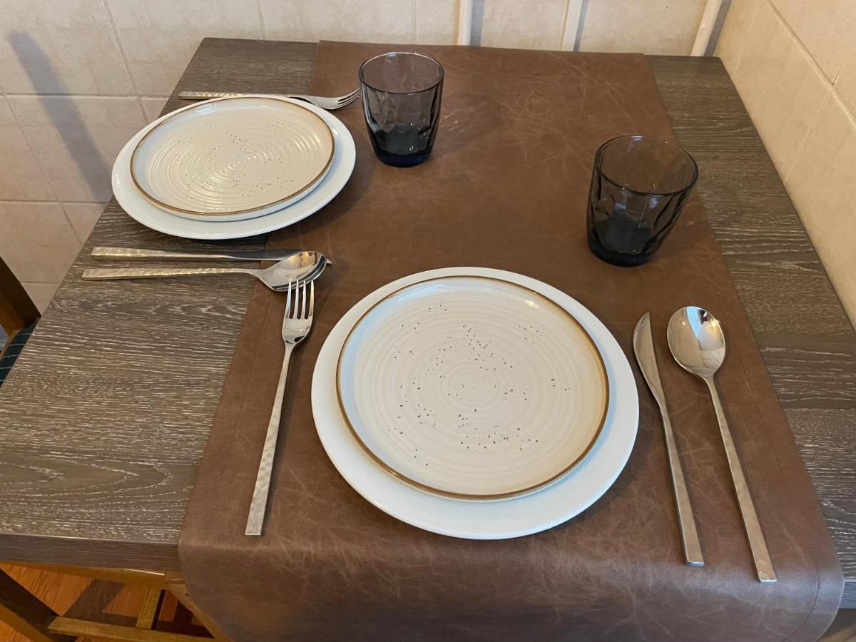 Appartement 2 Chambres Avec Parking Prive Gratuit Діжон Екстер'єр фото