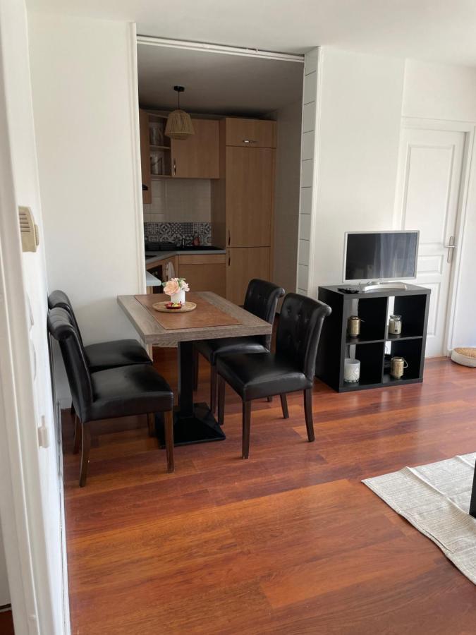 Appartement 2 Chambres Avec Parking Prive Gratuit Діжон Екстер'єр фото